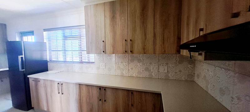 To Let 3 Bedroom Property for Rent in Heather Park Western Cape